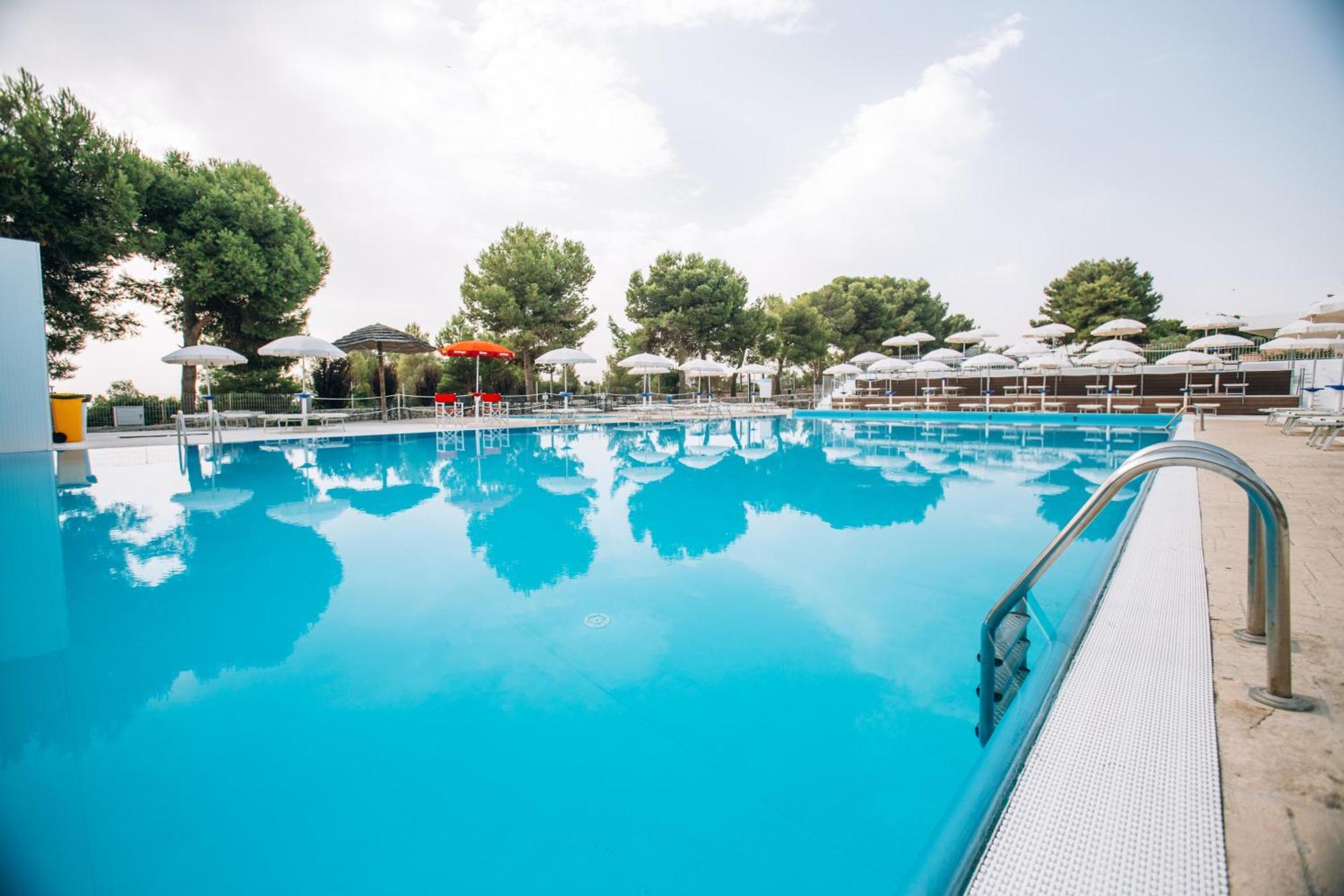 Porto Giardino - Cdshotels Monopoli Exterior photo